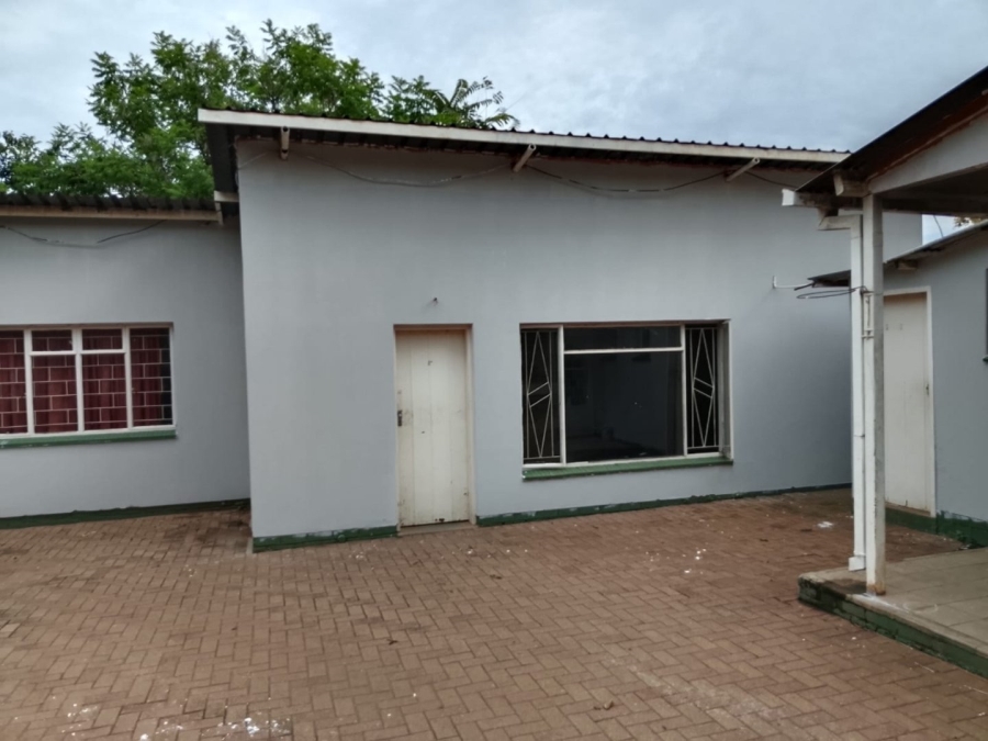 5 Bedroom Property for Sale in Roosheuwel North West